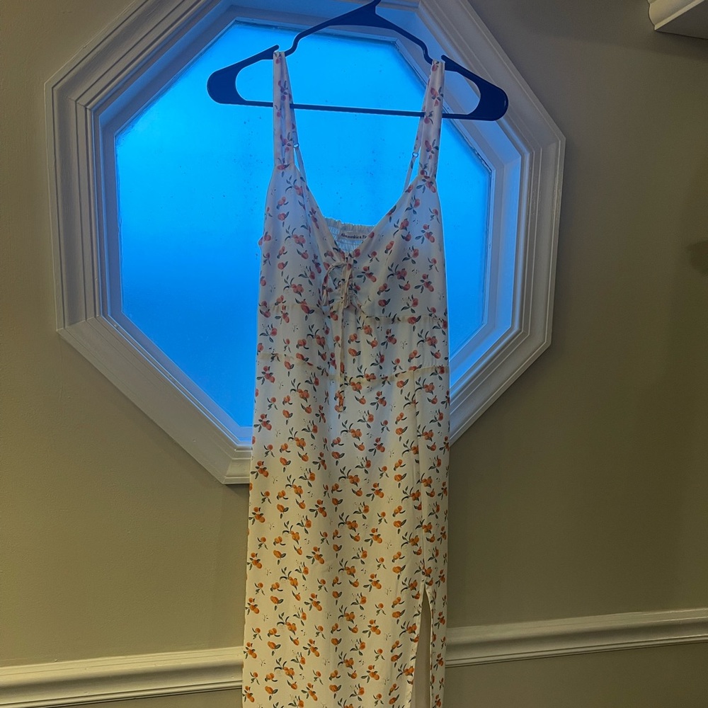 Abercrombie dress, never worn with tags